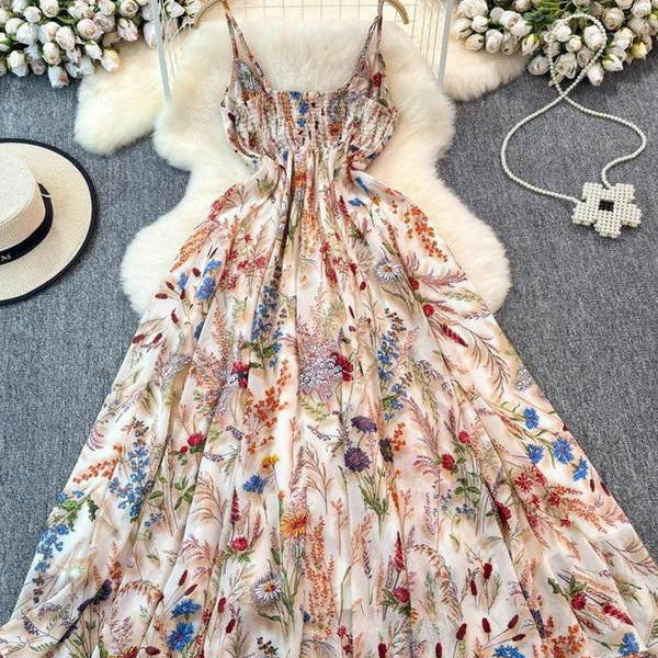 Das Amélie Maxikleid mit Pflanzenmuster