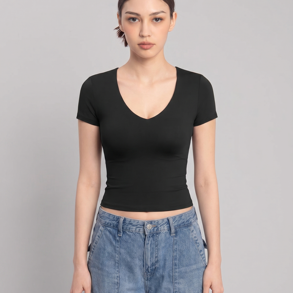 Das Liora V-Ausschnitt-T-Shirt